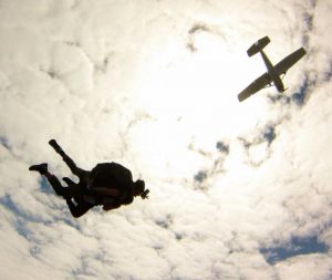 Taking the Plunge: Understanding Skydiving Weight Limits